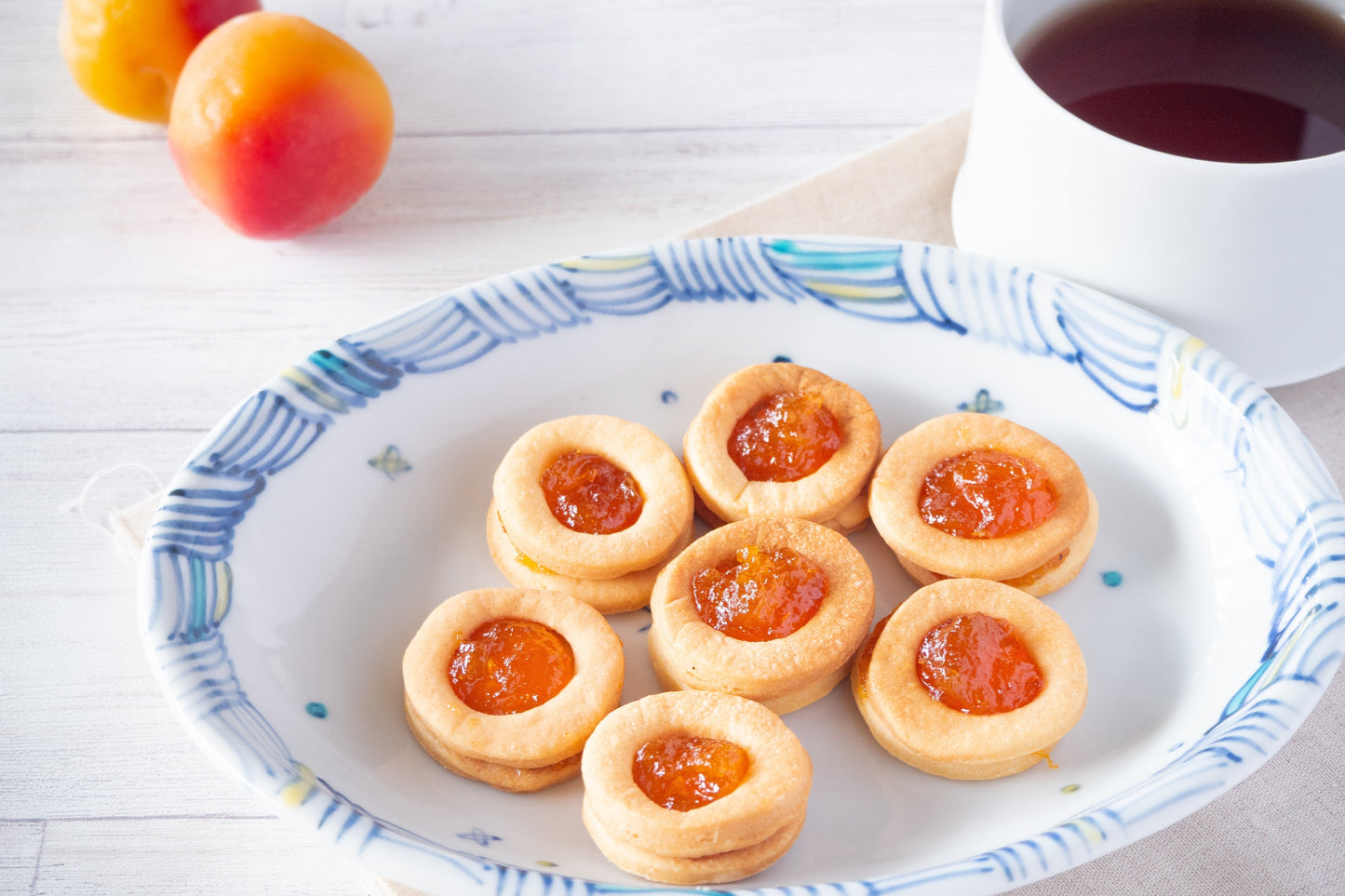 果実が煌めく、甘酸っぱい「梅ジャムクッキー」